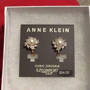 Anne Klein clip on earrings. Never worn!